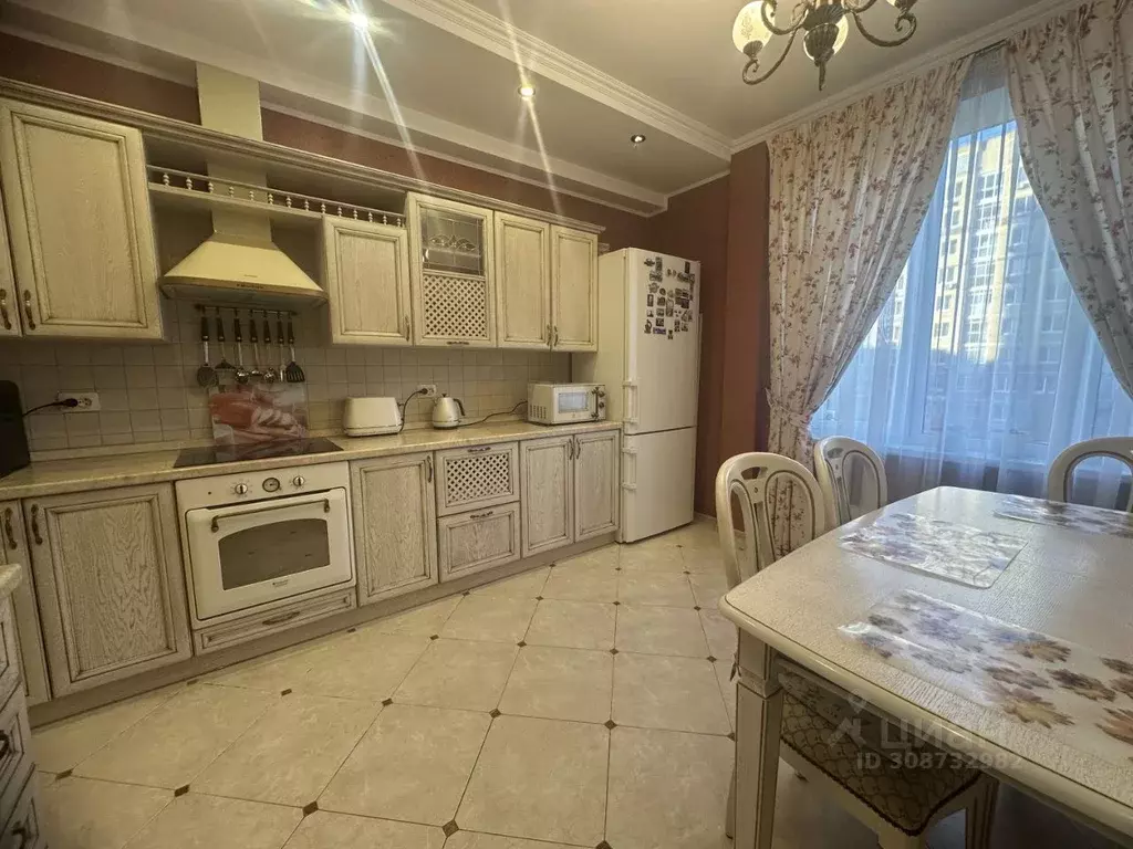 4-к кв. Татарстан, Казань ул. Сибгата Хакима, 60 (92.0 м) - Фото 1