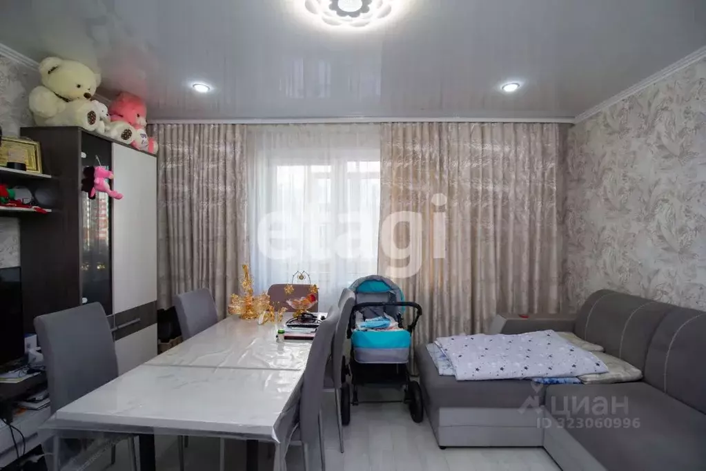 3-к кв. Красноярский край, Красноярск ул. Молокова, 68 (66.8 м) - Фото 1