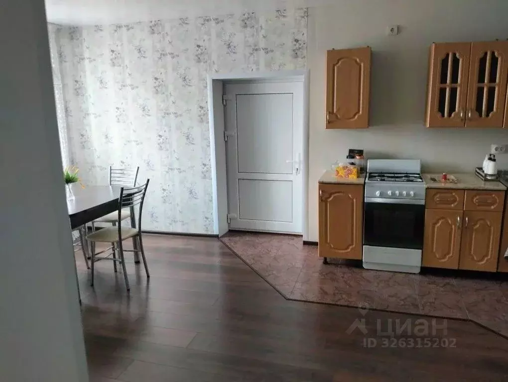 Дом в Оренбургская область, Переволоцкий район, с. Кичкасс Юбилейная ... - Фото 1