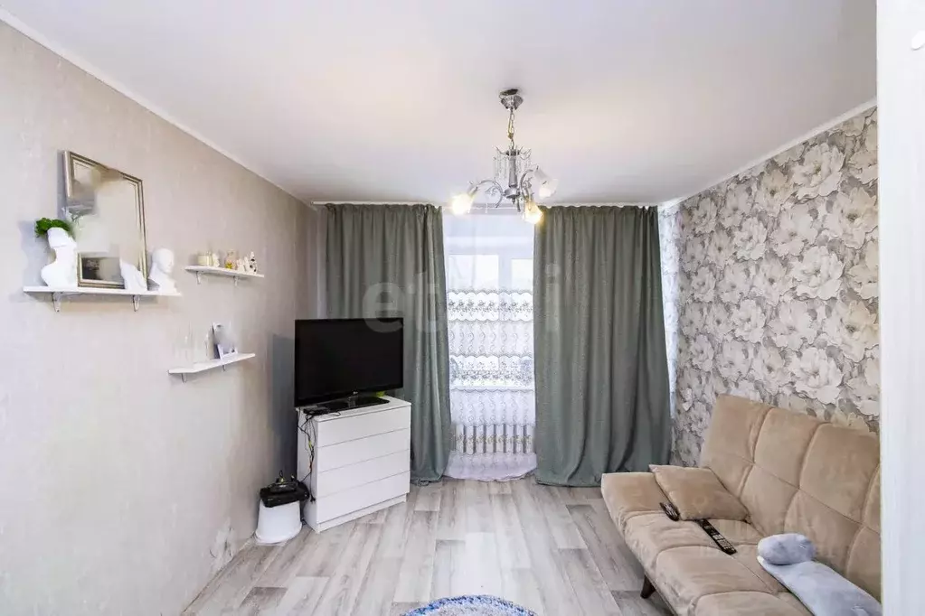 Комната Тюменская область, Тюмень ул. Республики, 214 (18.0 м) - Фото 1