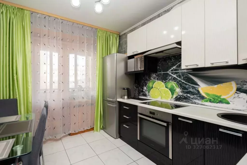 4-к кв. Иркутская область, Иркутск Радужный мкр, 37 (74.5 м) - Фото 1