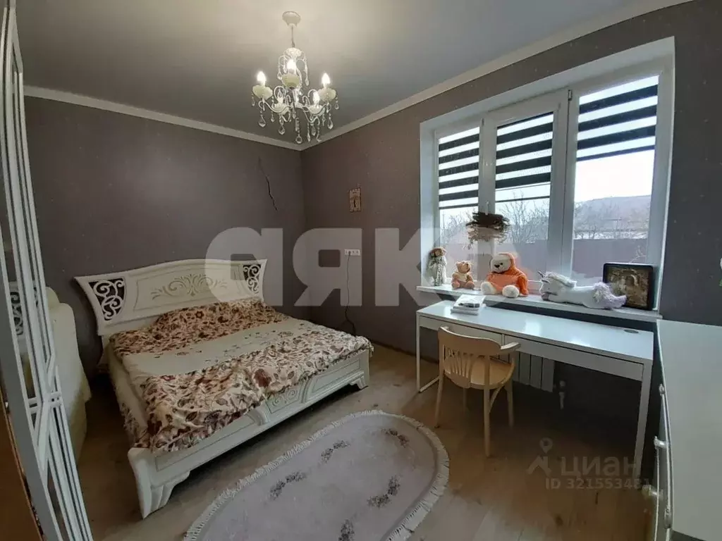 Дом в Краснодарский край, Горячий Ключ Черноморская ул., 8Б (130 м) - Фото 1