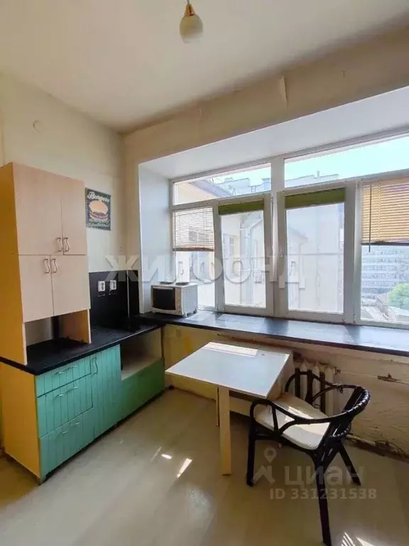 Комната Новосибирская область, Новосибирск Красный просп., 13 (18.0 м) - Фото 1