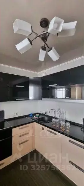 2-к кв. Тюменская область, Тюмень ул. Николая Семенова, 27 (66.0 м) - Фото 2