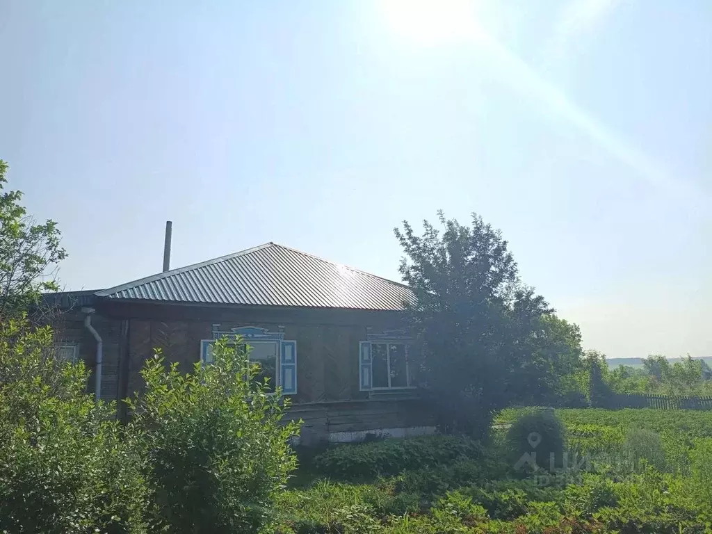 Дом в Алтайский край, Целинный район, с. Еланда Коммунистическая ул. ... - Фото 1