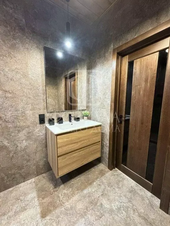 Дом в Свердловская область, Белоярский муниципальный округ, д. Поварня ... - Фото 1