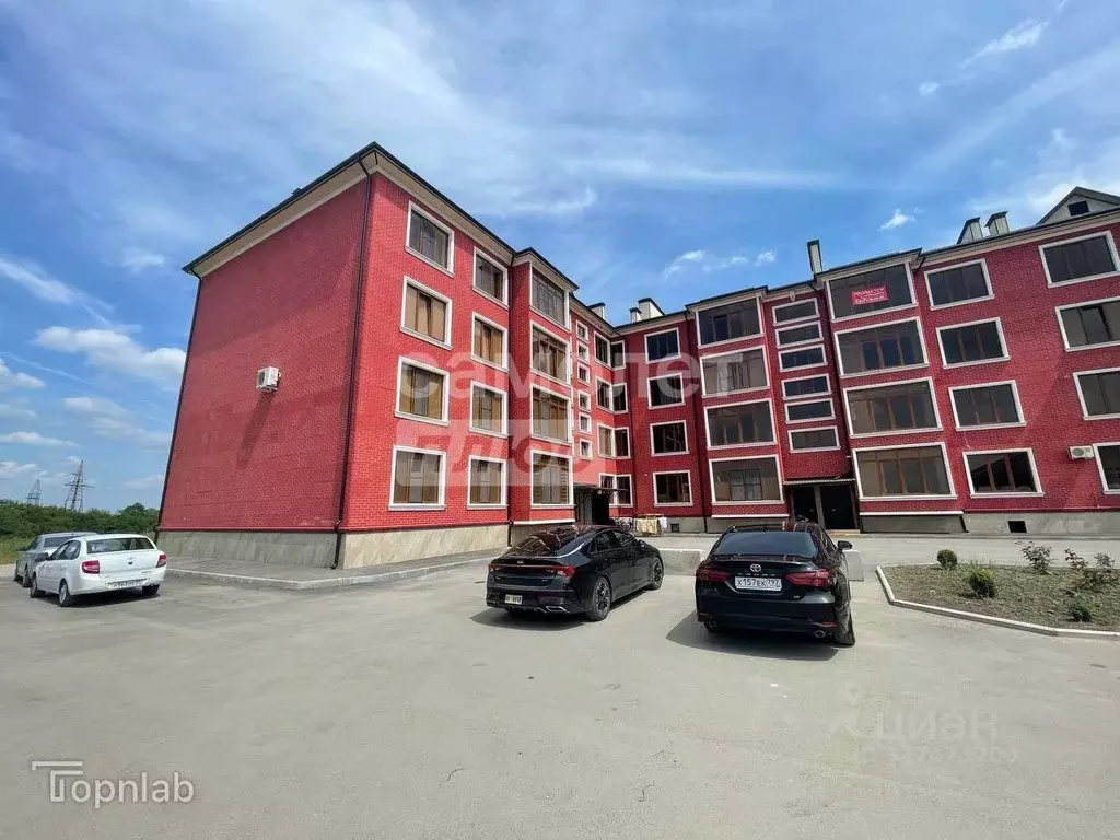 2-к кв. Кабардино-Балкария, Нальчик ул. Шогенова, 75 (62.0 м) - Фото 1