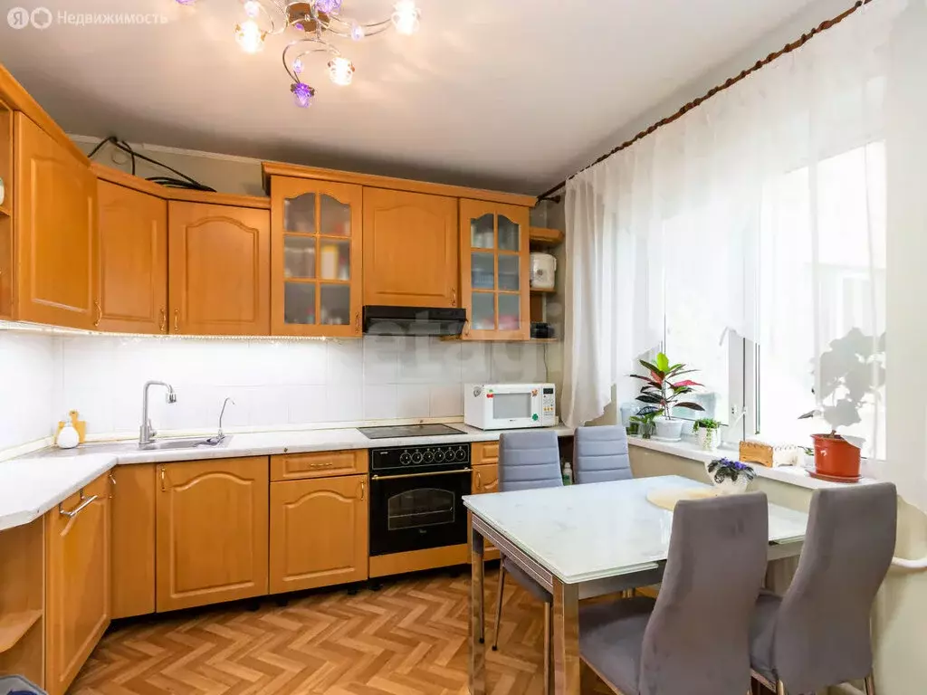 4-комнатная квартира: Тюмень, Новосибирская улица, 119 (82.4 м) - Фото 2