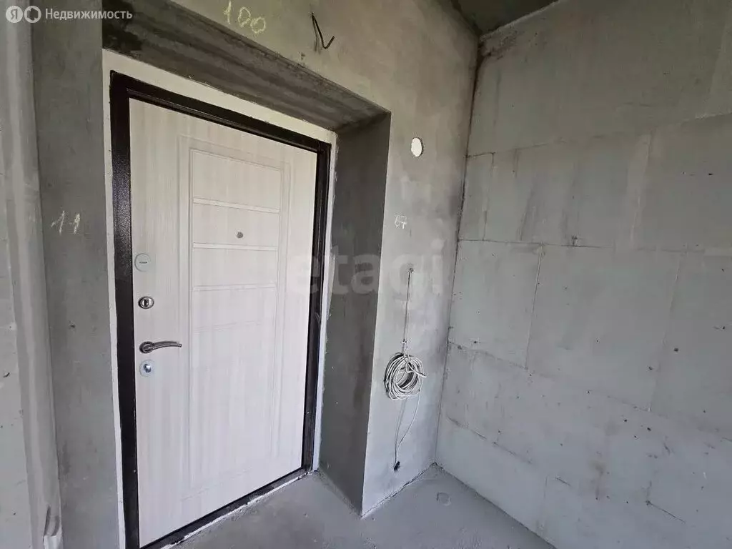 3-комнатная квартира: Брянск, улица имени О.С. Визнюка, 14 (92 м) - Фото 0