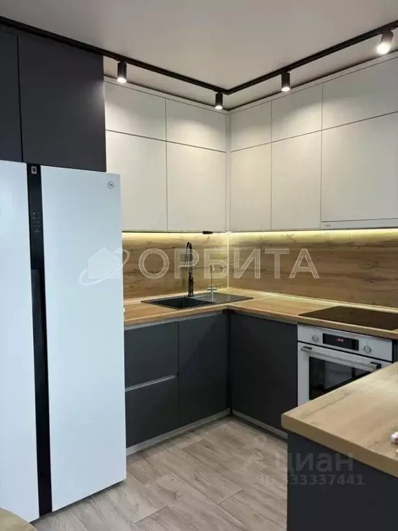 2-к кв. Тюменская область, Тюмень ул. Монтажников, 34 (67.4 м) - Фото 1