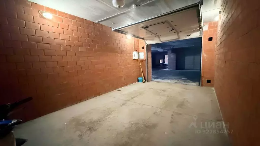 Гараж в Омская область, Омск просп. Комарова, 16к1 (22 м) - Фото 2