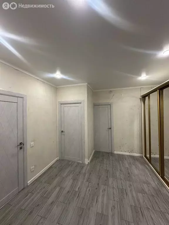 2-комнатная квартира: Владикавказ, улица Астана Кесаева, 44Г (68 м) - Фото 0
