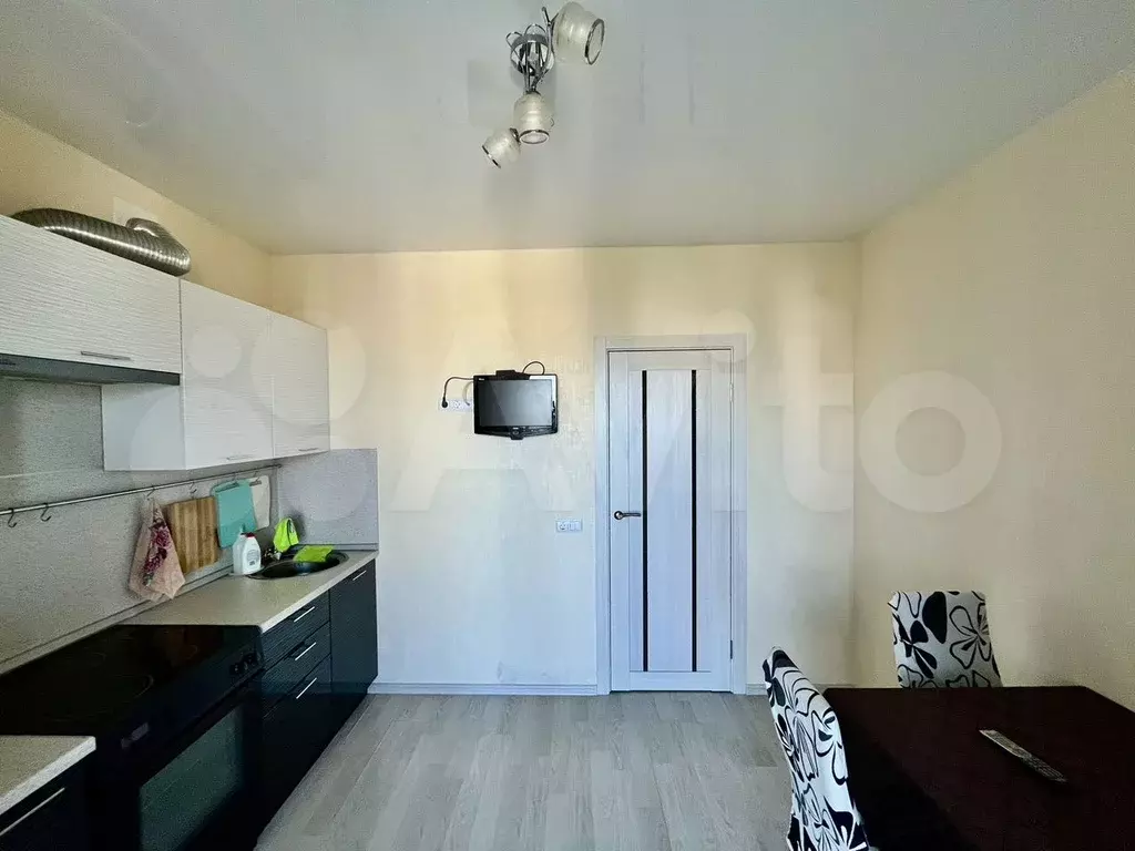 1-к. квартира, 40 м, 6/9 эт. - Фото 1