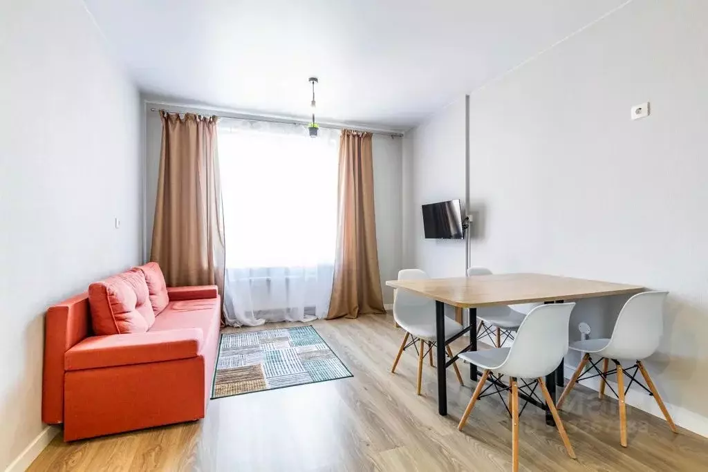 2-к кв. Свердловская область, Екатеринбург ул. Тверитина, 41 (50.0 м) - Фото 1