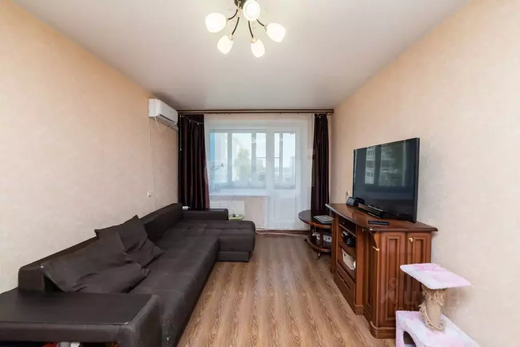 1-к кв. Курганская область, Курган Заозерный жилрайон, 3-й мкр, 21 ... - Фото 1