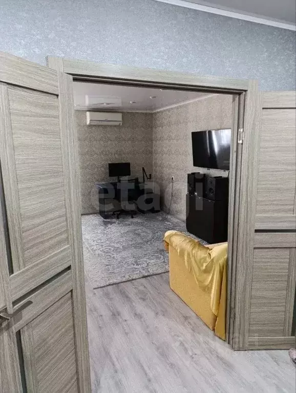 2-к кв. Саратовская область, Саратов Песочная ул., 1 (86.5 м) - Фото 2