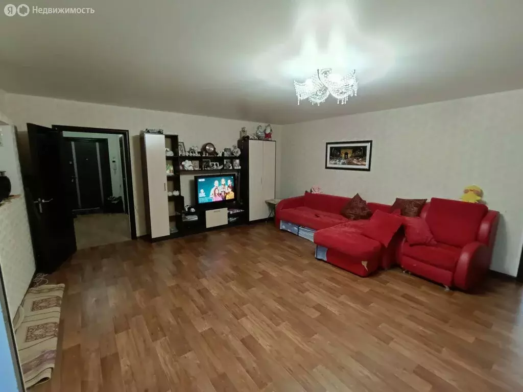 2-комнатная квартира: Саратов, Песочная улица, 1 (92.5 м) - Фото 0
