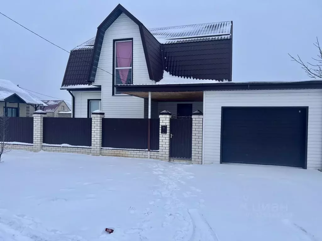 Дом в Волгоградская область, Дубовка Кленовая ул. (180 м) - Фото 1