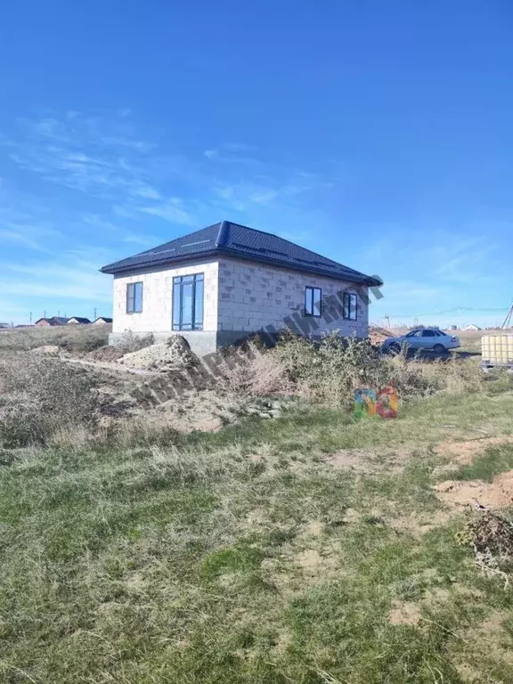 Дом в Калмыкия, Элиста Молодежный мкр, 67 (83 м) - Фото 1