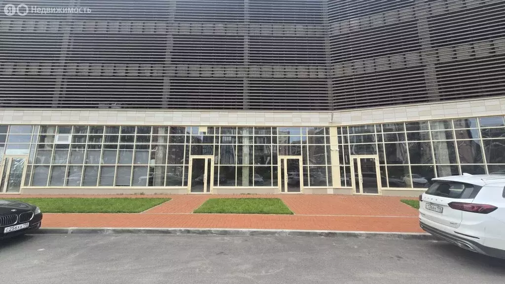 Торговая площадь (246 м) - Фото 2