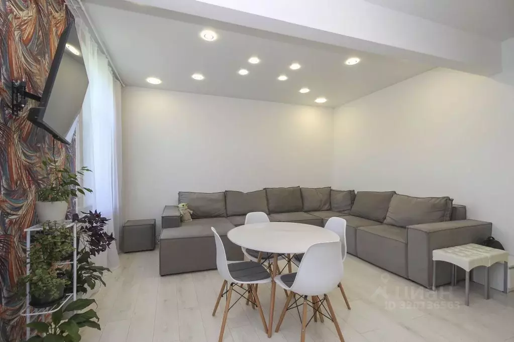 2-к кв. Омская область, Омск пос. Чкаловский, ул. Пархоменко, 11 (63.4 ... - Фото 1