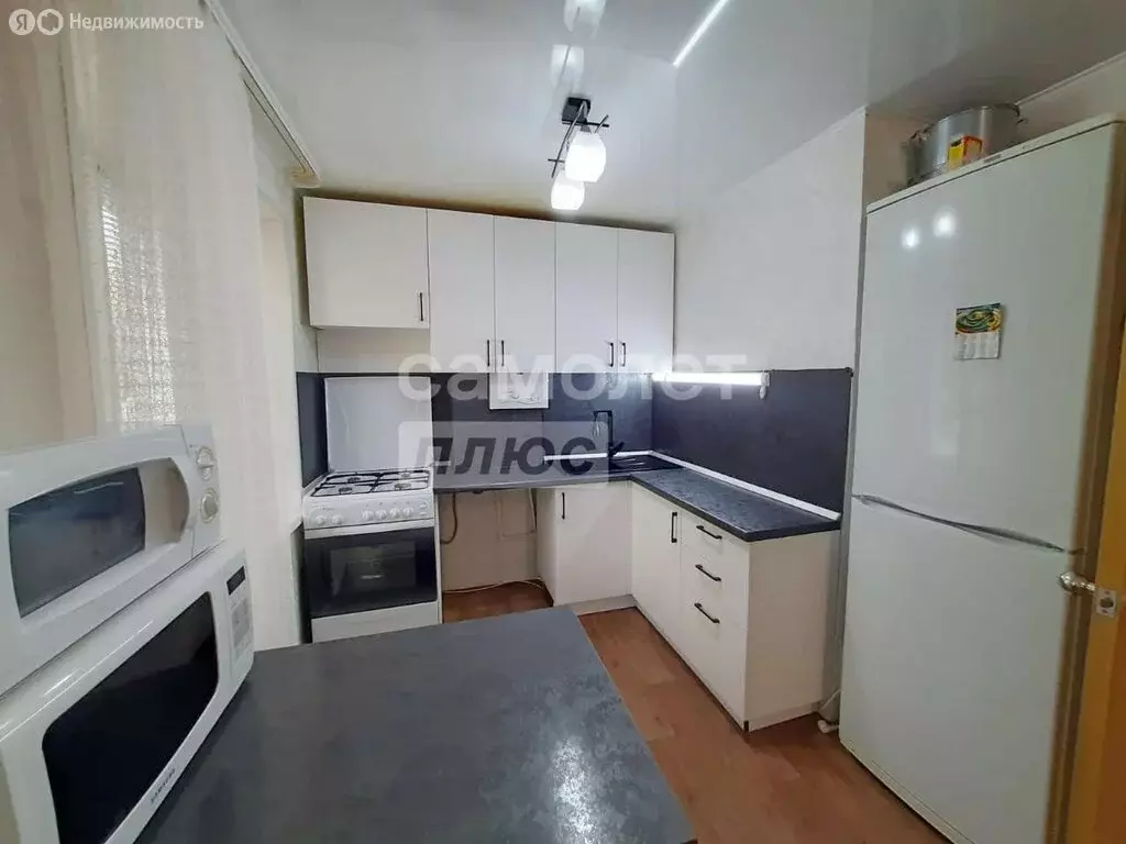 4-комнатная квартира: Кумертау, улица Пушкина, 14 (61 м) - Фото 0