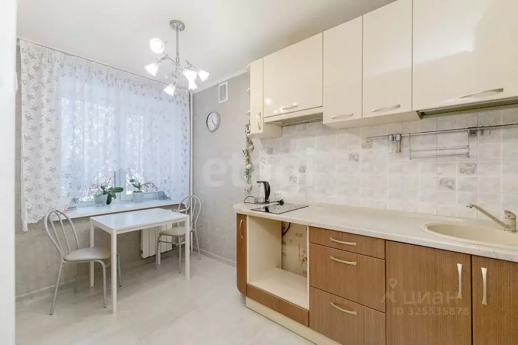 1-к кв. Свердловская область, Екатеринбург ул. 8 Марта, 80 (28.3 м) - Фото 1