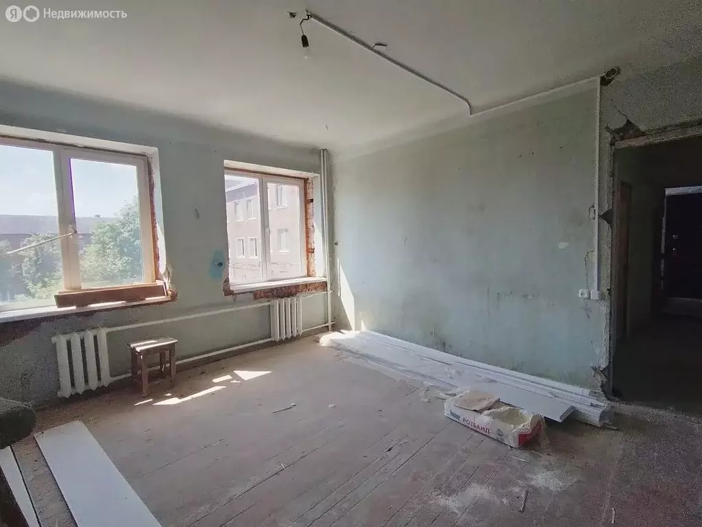 4-комнатная квартира: Кольчугино, улица 5-я Линия Ленинского поселка, ... - Фото 1