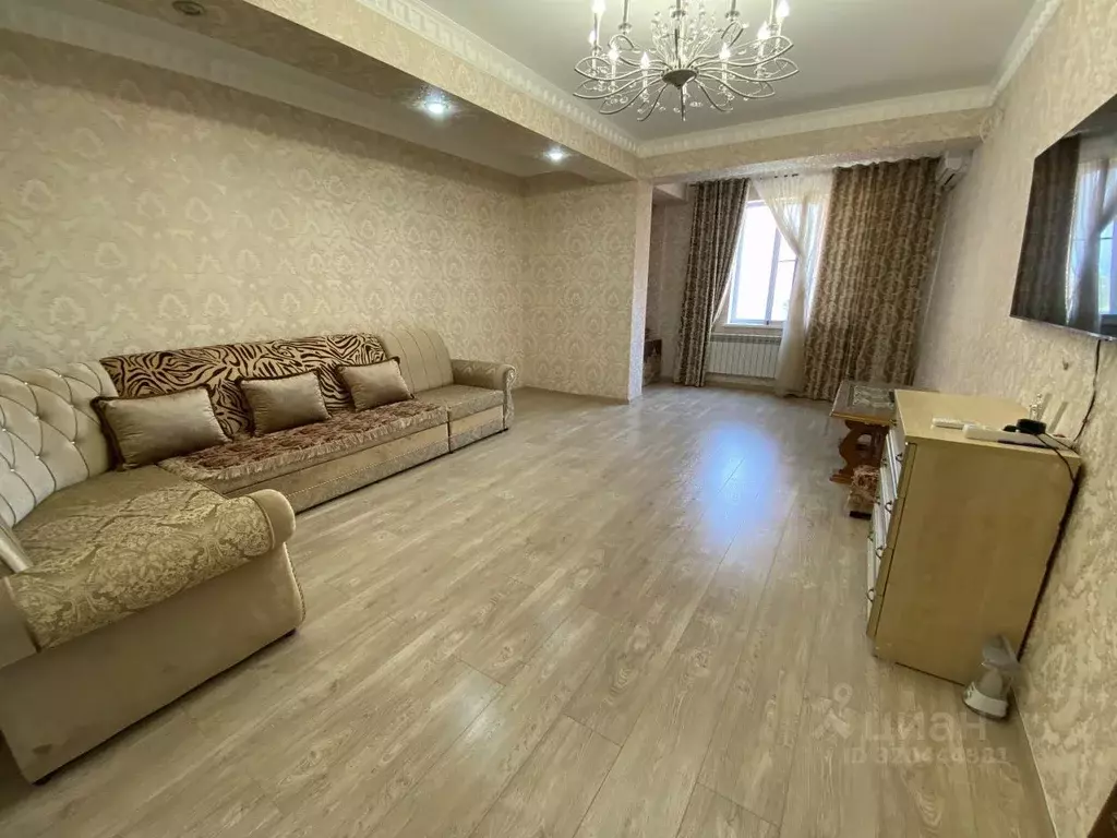 2-к кв. Дагестан, Махачкала ул. Кородинская (79.0 м) - Фото 0