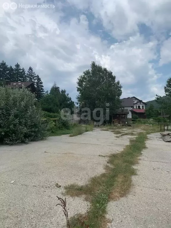 Участок в посёлок городского типа Красная Поляна, улица Защитников ... - Фото 0