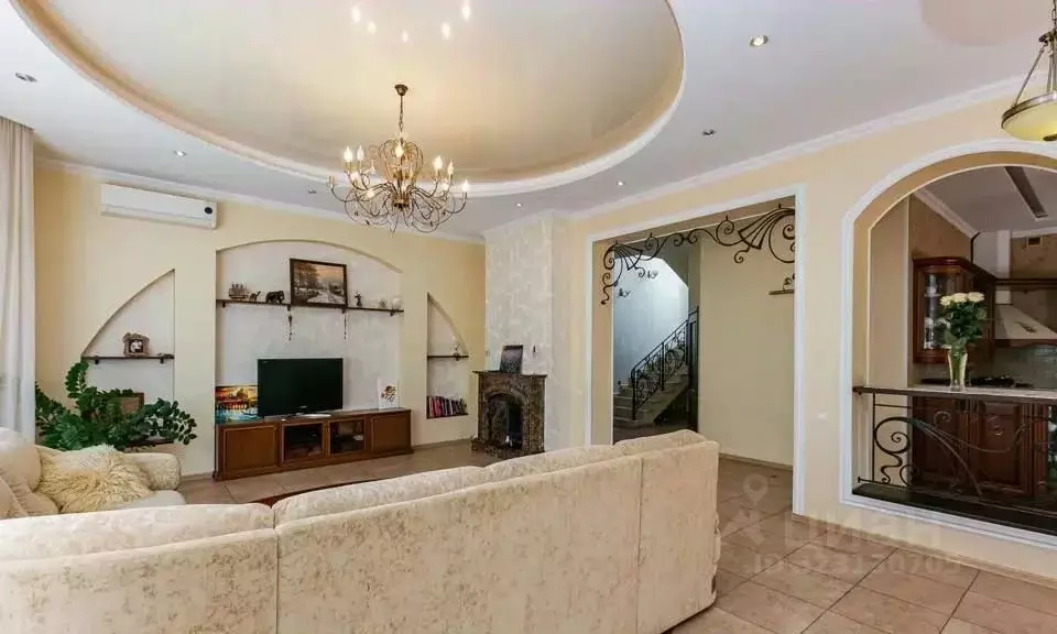 Дом в Краснодарский край, Краснодар ул. Питерская (180 м) - Фото 2