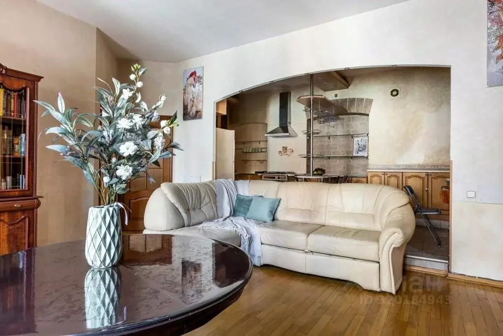 1-к кв. Санкт-Петербург 7-я Красноармейская ул., 9 (82.0 м) - Фото 0