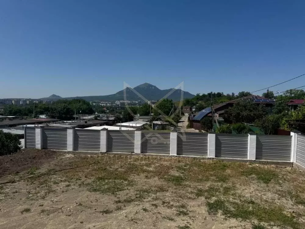 Дом в Ставропольский край, Пятигорск городской округ, пос. Свободы ул. ... - Фото 1