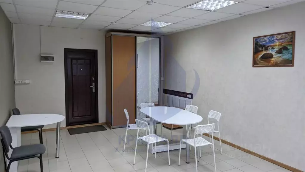 Офис в Самарская область, Самара ул. Санфировой, 95к2 (8 м) - Фото 1