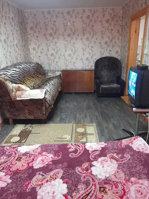 2-к кв. Орловская область, Орел Васильевская ул., 81 (43.0 м) - Фото 1