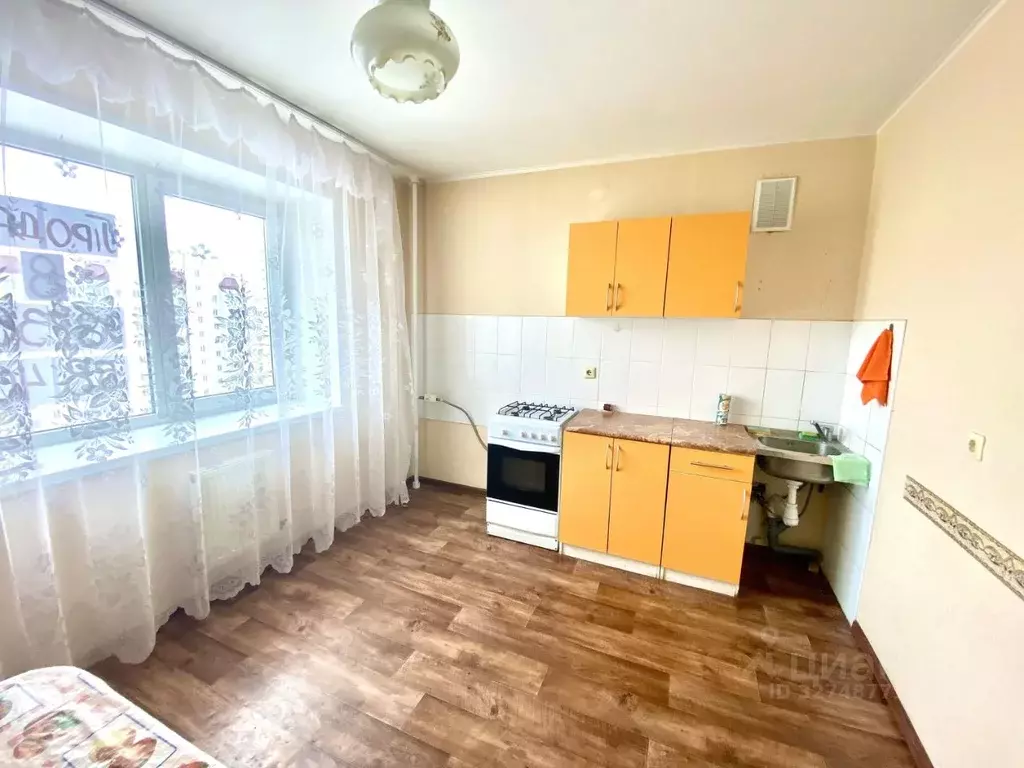 2-к кв. Саратовская область, Энгельс Полтавская ул., 11/3 (64.0 м) - Фото 1