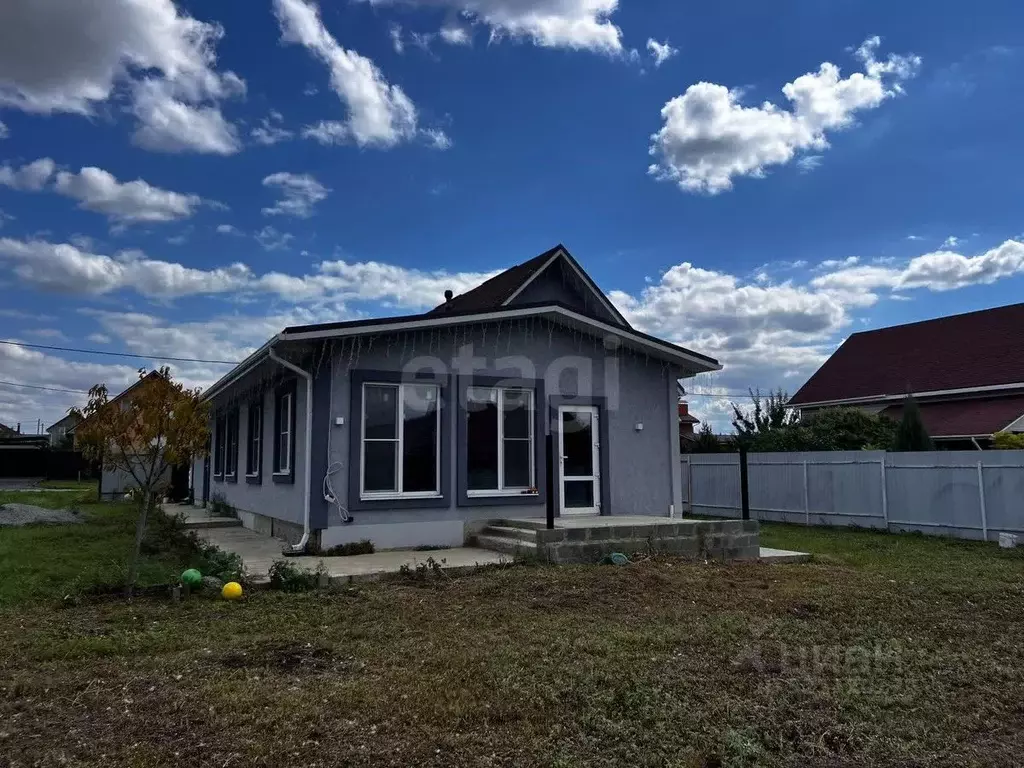 Дом в Белгородская область, Старый Оскол пер. 1-й Сосенки, 9 (140 м) - Фото 0