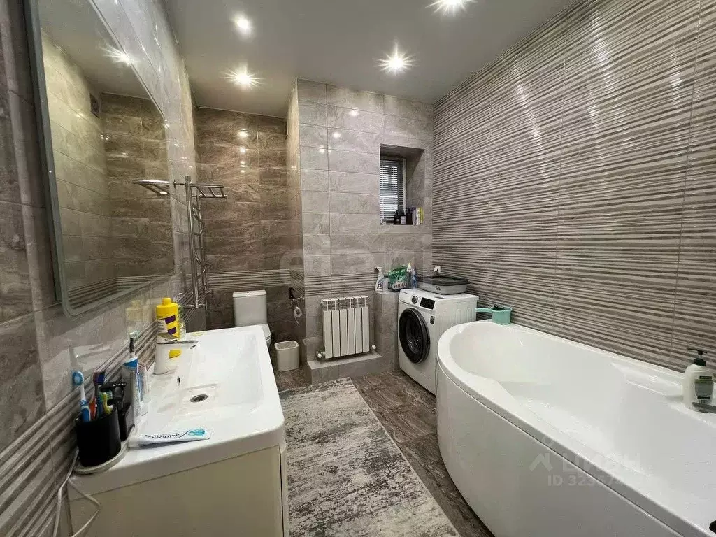 Дом в Белгородская область, Белгородский район, Хохловское с/пос, с. ... - Фото 1