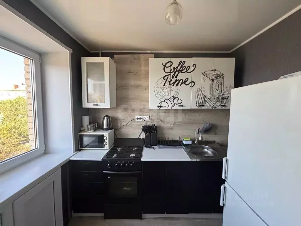 1-к кв. Челябинская область, Южноуральск ул. Советской Армии, 10 (30.3 ... - Фото 0