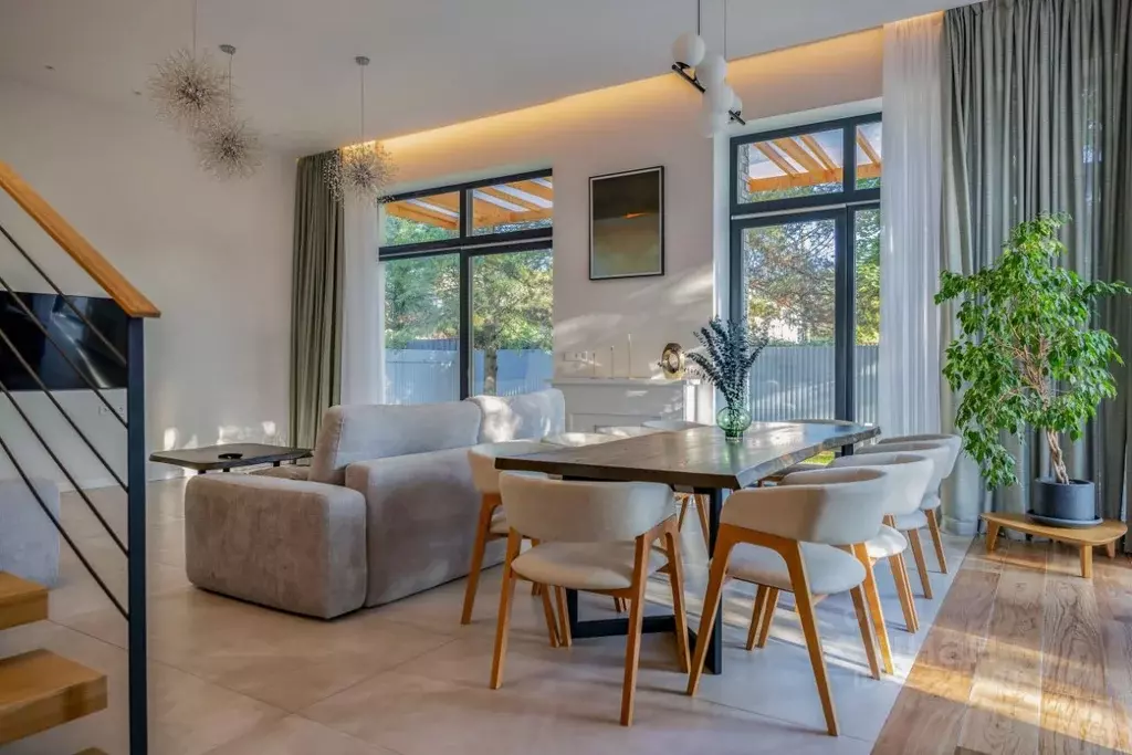 Дом в Московская область, Наро-Фоминский городской округ, д. Сырьево  ... - Фото 1