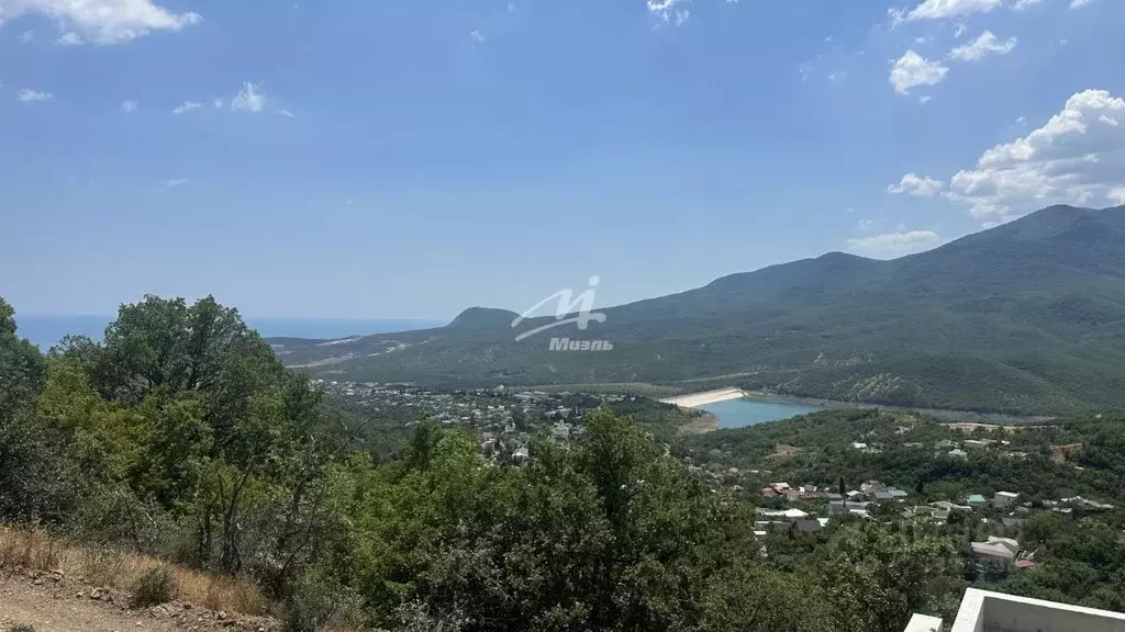 Участок в Крым, Алушта муниципальный округ, с. Изобильное ул. ... - Фото 1