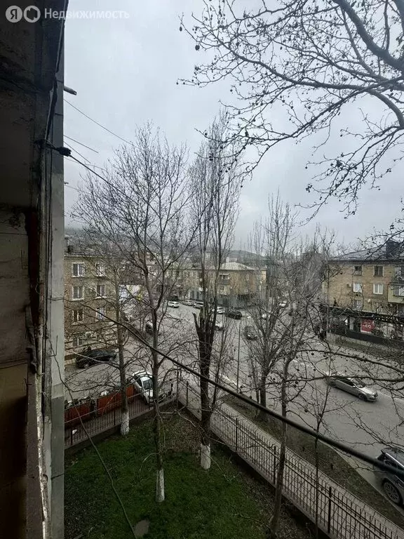 3-комнатная квартира: Махачкала, улица Магомеда Ярагского, 79 (100 м) - Фото 1