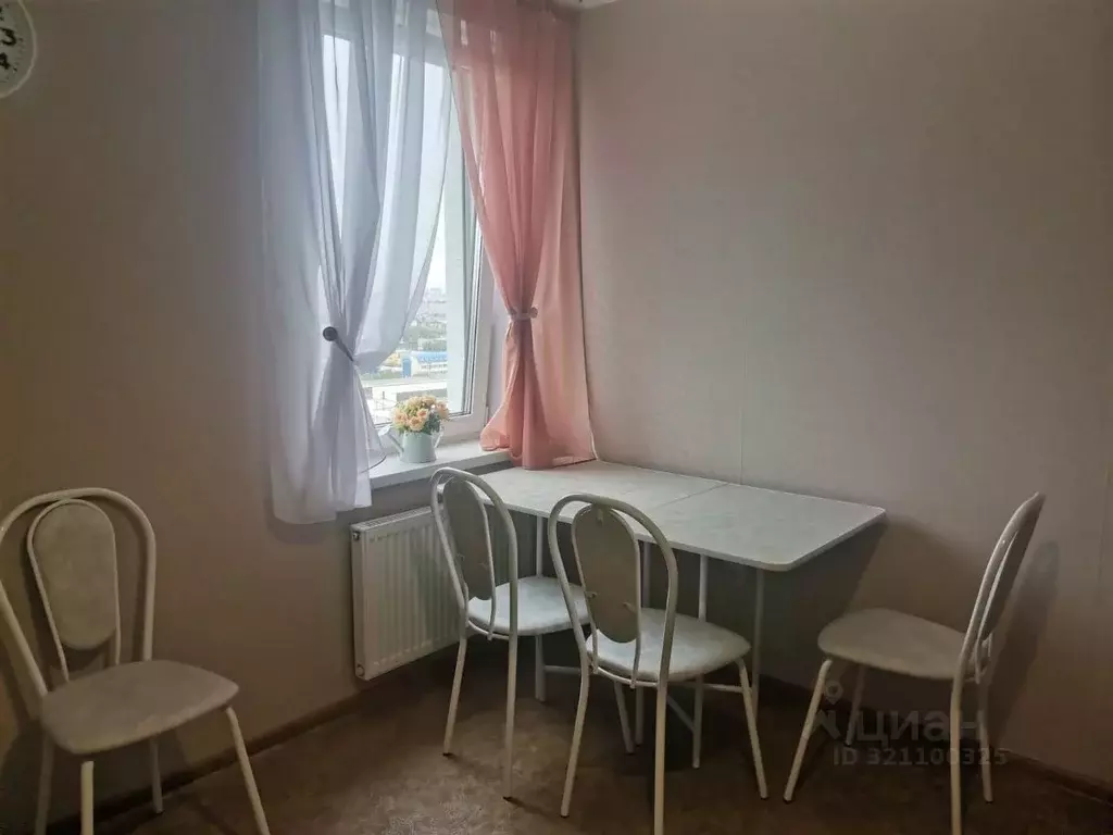 2-к кв. Тюменская область, Тюмень ул. Республики, 204к13 (60.9 м) - Фото 1