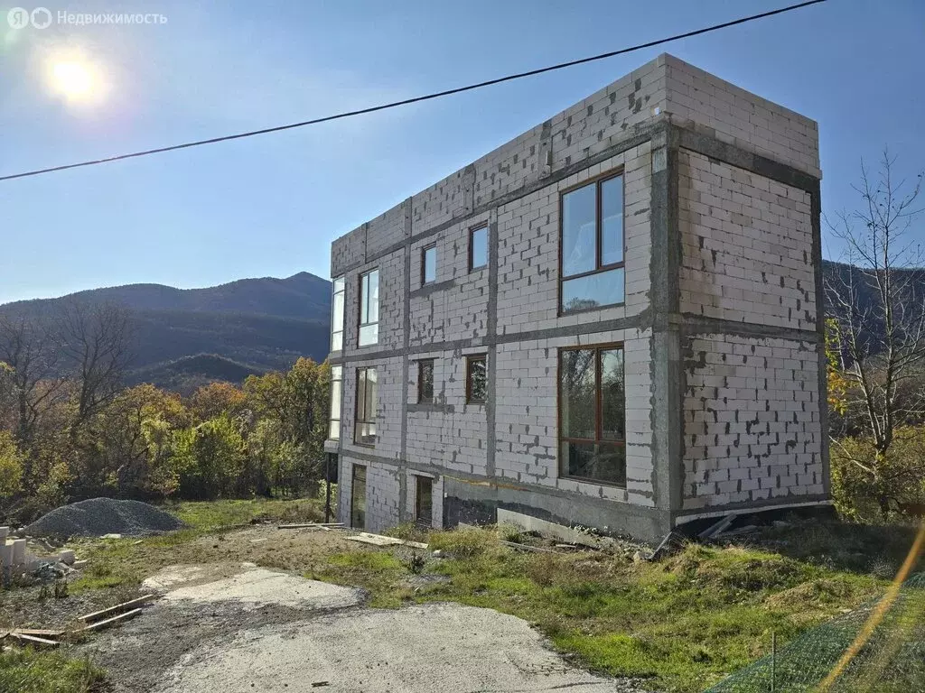 Дом в Республика Крым, муниципальный округ Алушта, посёлок Розовый, ... - Фото 1