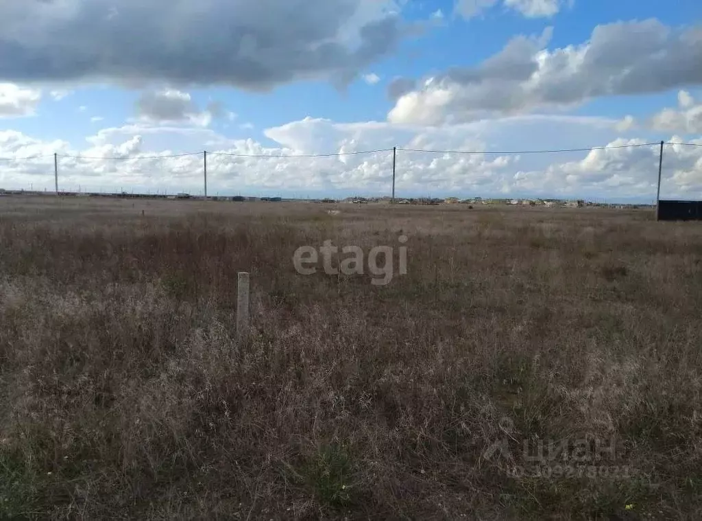 Участок в Крым, Сакский район, с. Штормовое ул. Восточная (6.0 сот.) - Фото 0