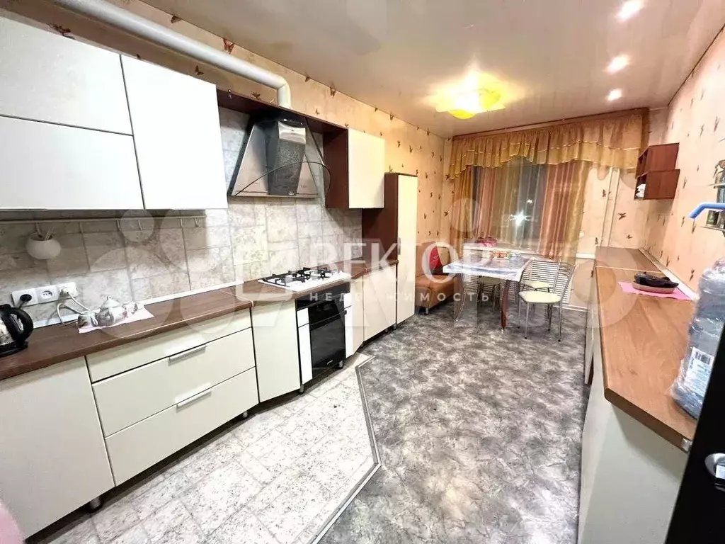 2-к. квартира, 97 м, 2/4 эт. - Фото 1