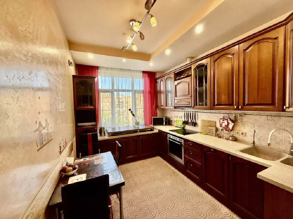 Продается 4-комнатная квартира - Фото 2