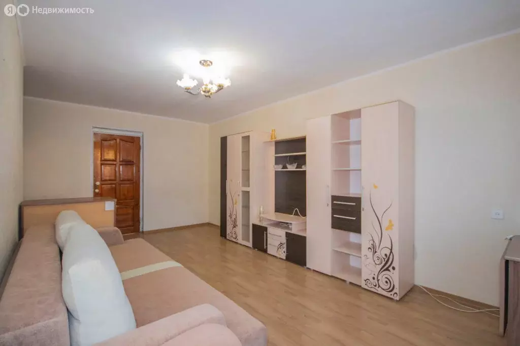 3-комнатная квартира: Екатеринбург, улица Уральских Рабочих, 33 (60 м) - Фото 2