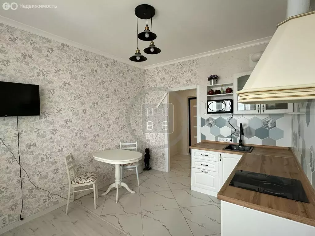 2-комнатная квартира: Калуга, улица Фомушина, 8к1 (60 м) - Фото 1