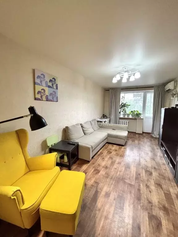 3-к кв. Волгоградская область, Волгоград ул. Дымченко, 14 (58.6 м) - Фото 0